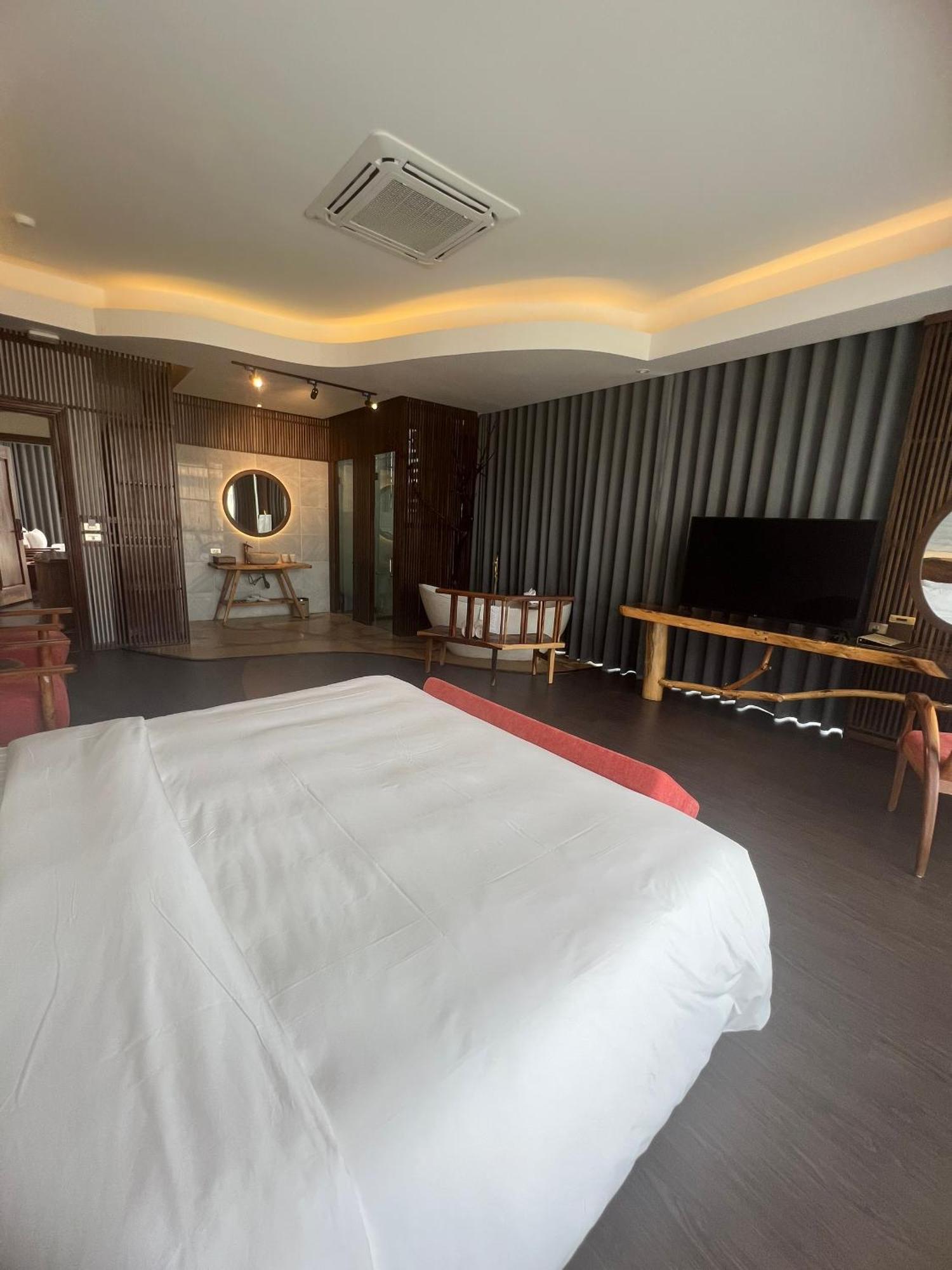 Minawa Kenhga Resort & Spa Ninh Bình Exteriör bild